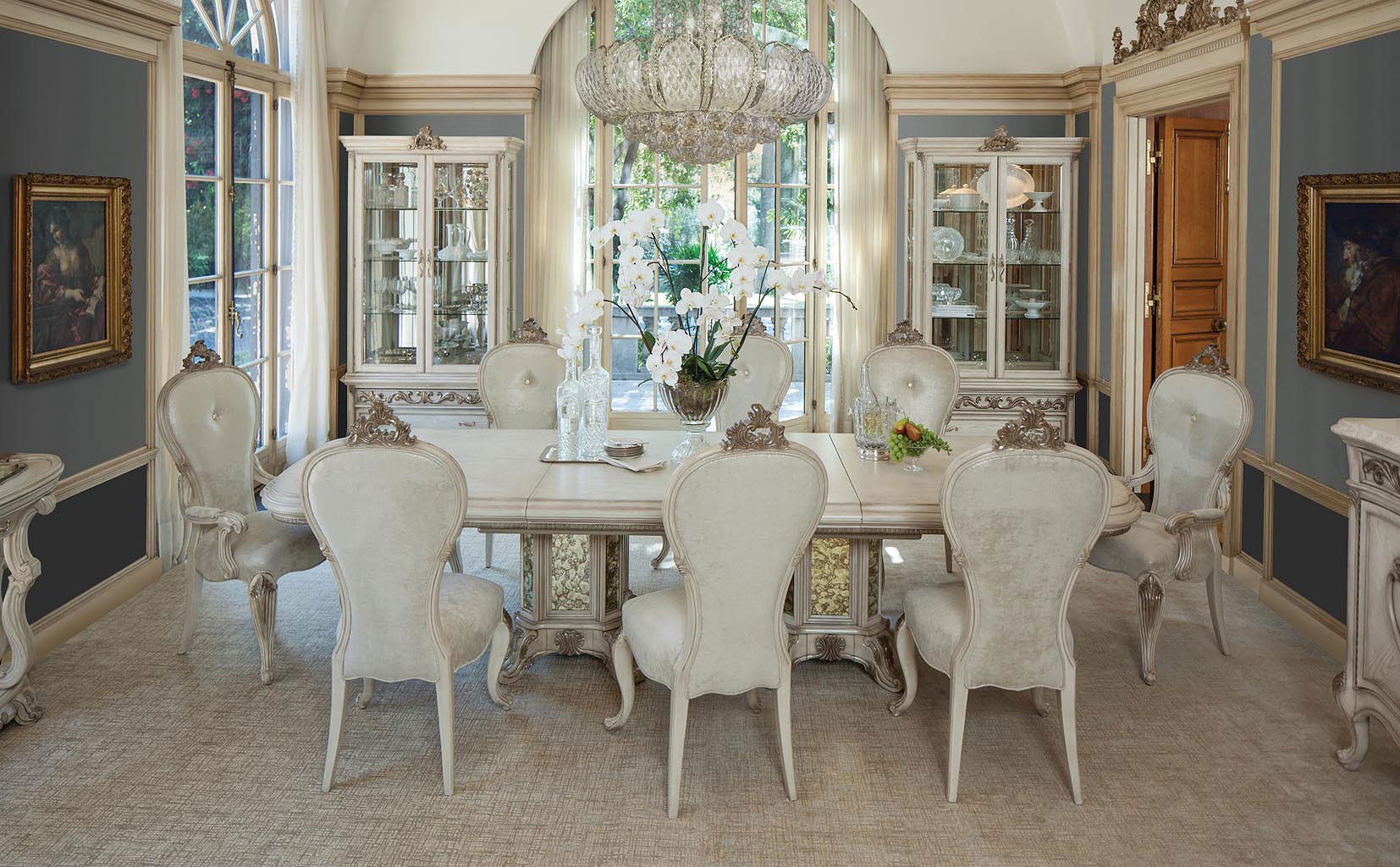 Platine De Royale Champagne Dining Room Set