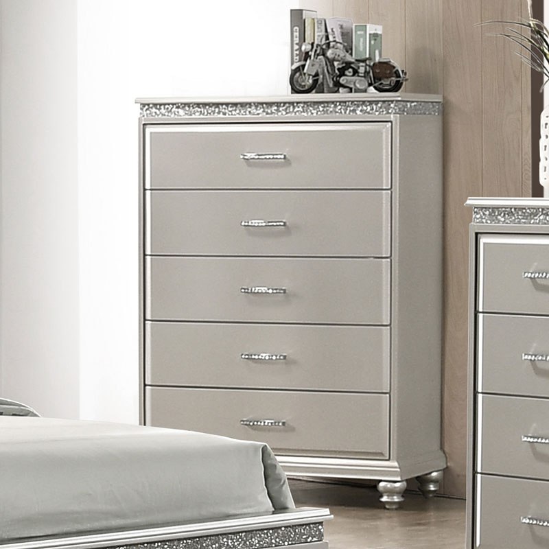 Valiant Chest Crown Mark Furniture Furniture Cart