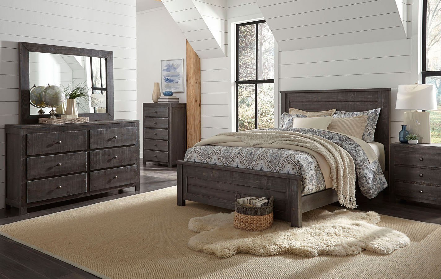 Wheaton Panel Bedroom Set (Charcoal 