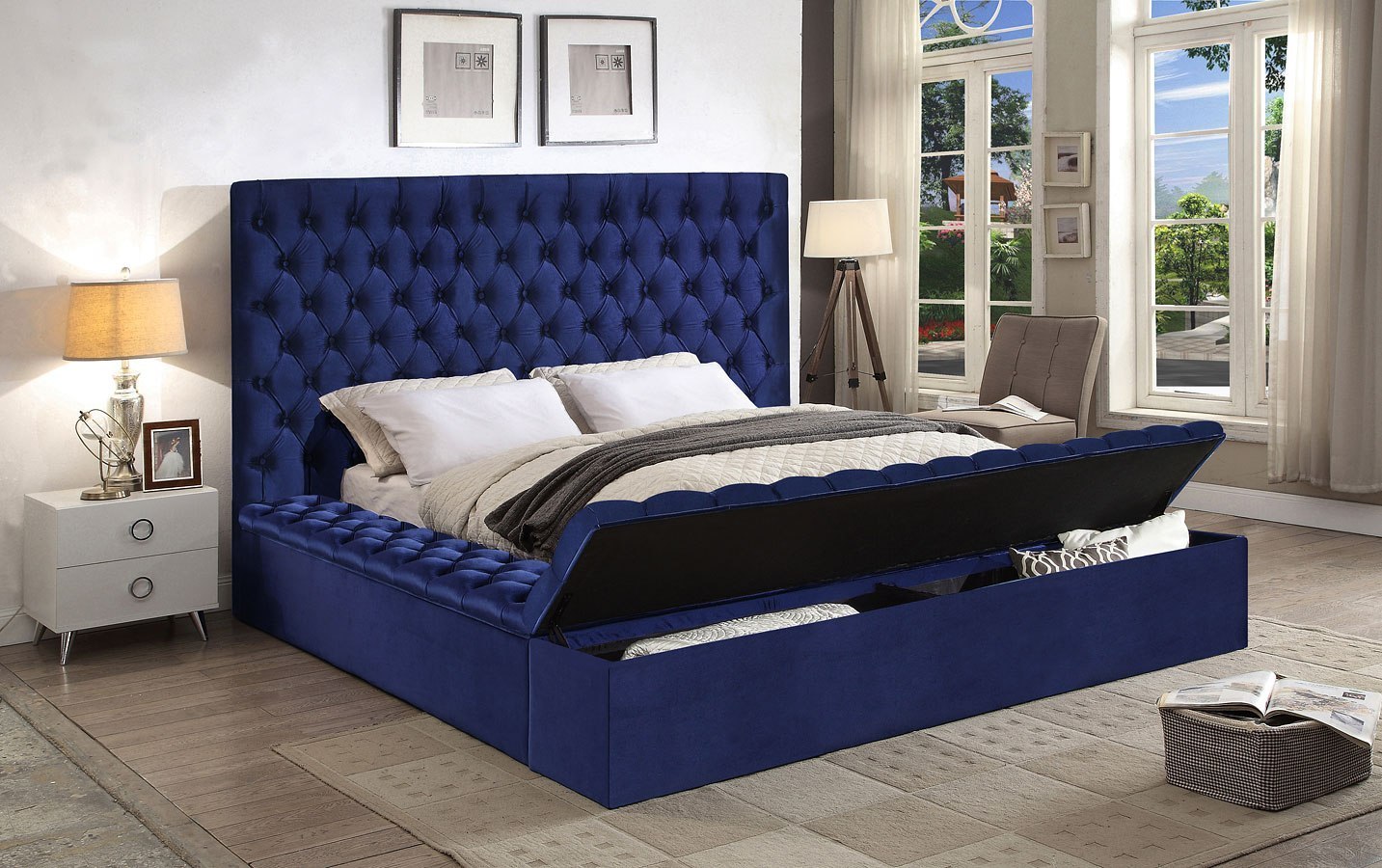 Bliss Upholstered Platform Storage Bed (Navy) Meridian Furniture