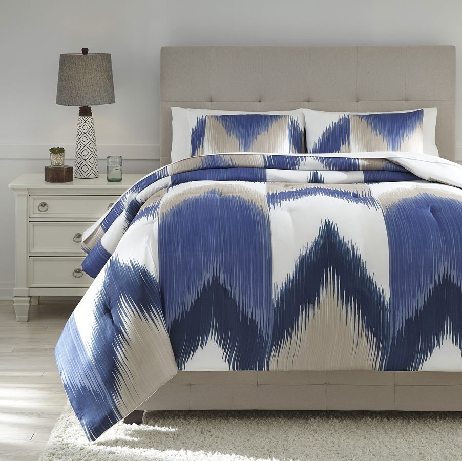 Mayda Blue And Off White Comforter Set Signature Design