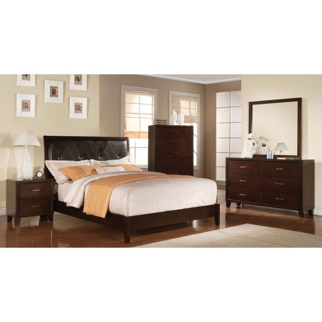 Tyler Sleigh Bedroom Set Cappuccino