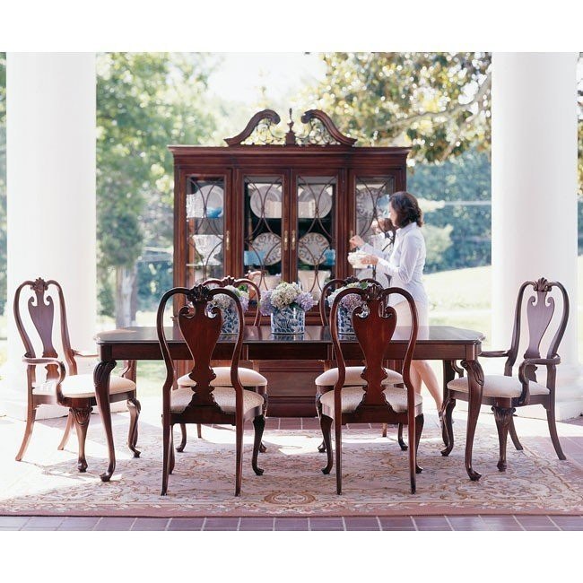 Carriage House Rectangular Dining Room Set