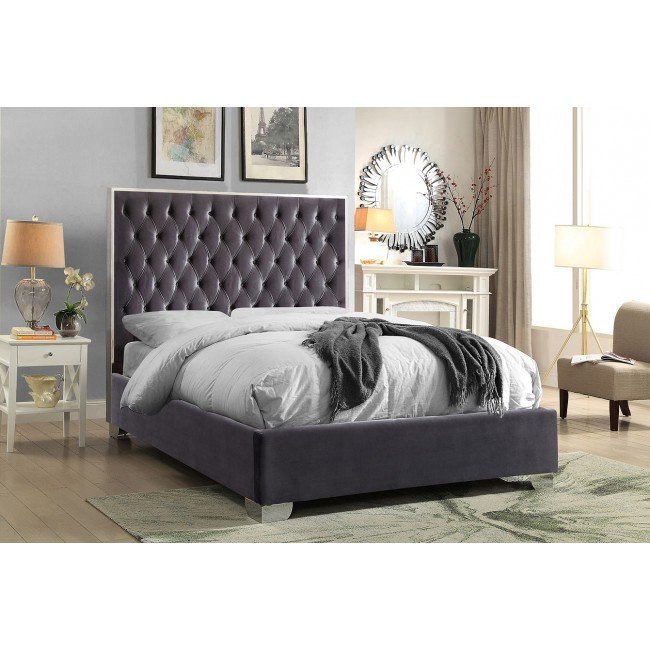 Lexi Upholstered Platform Bed Grey Meridian Furniture Furniture Cart